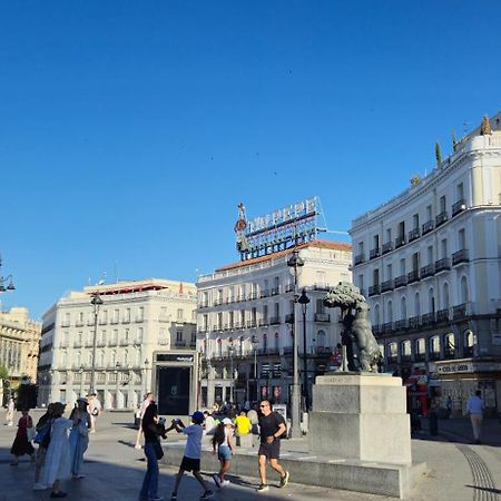 Habitaciones Universal Madrid Exterior photo