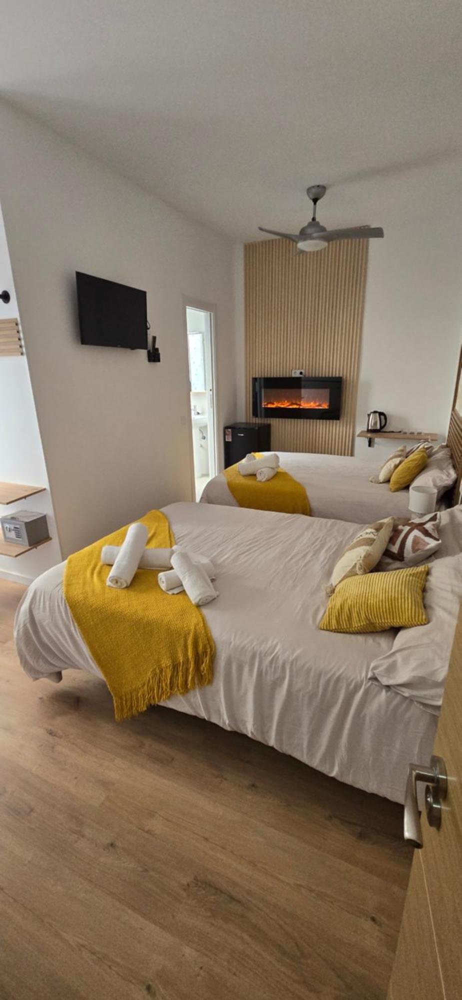 Habitaciones Universal Madrid Exterior photo