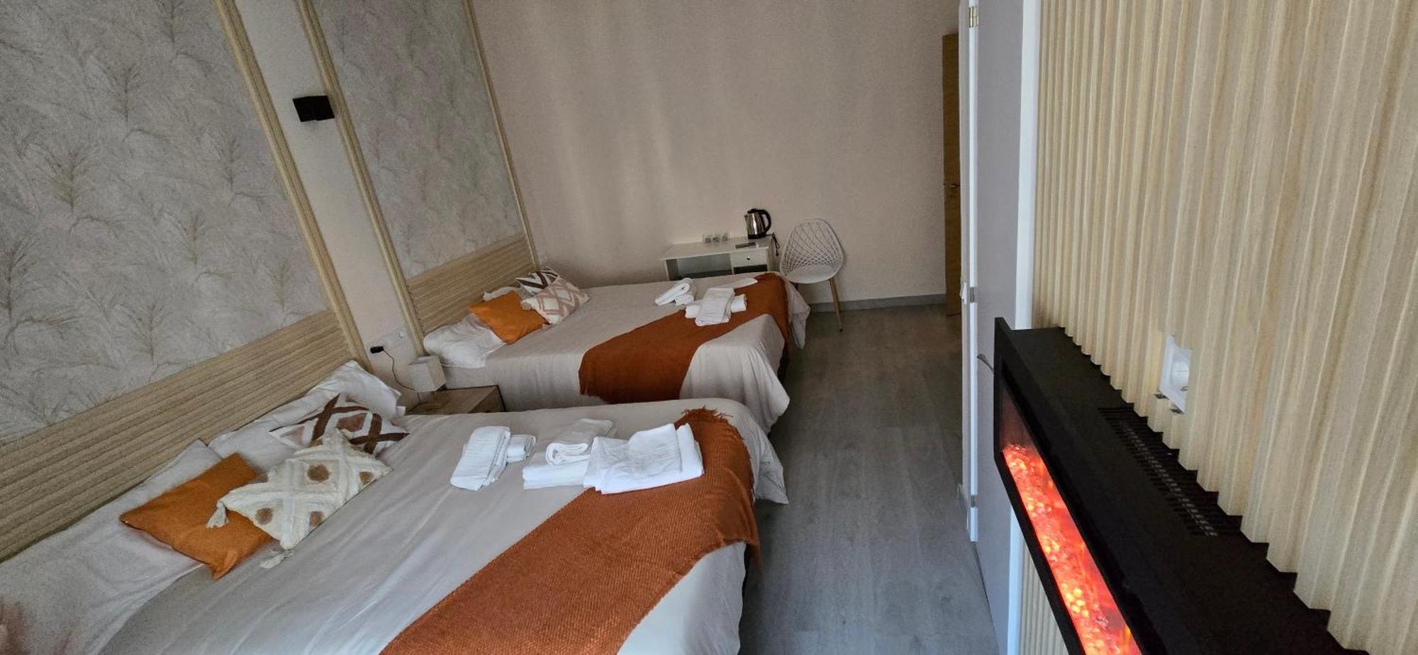 Habitaciones Universal Madrid Exterior photo