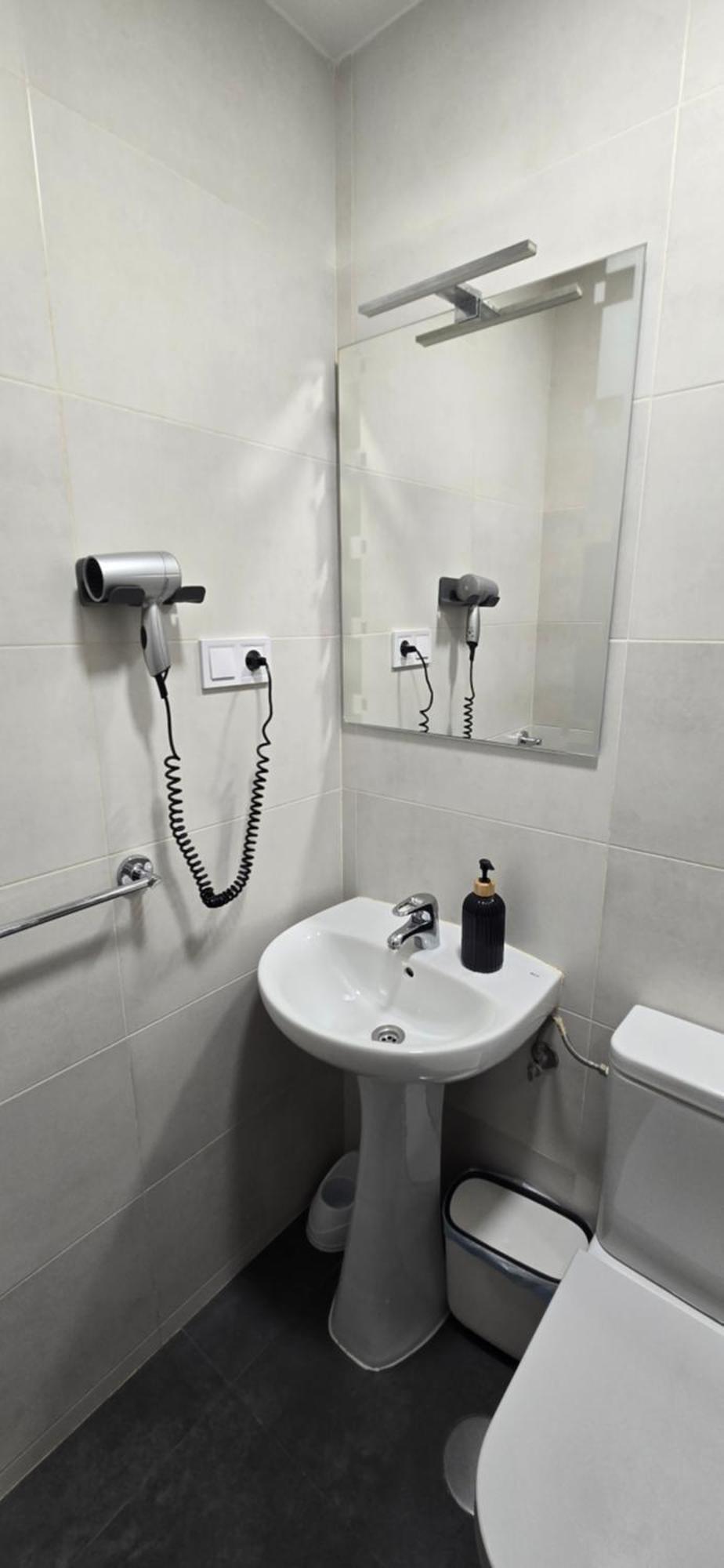 Habitaciones Universal Madrid Exterior photo