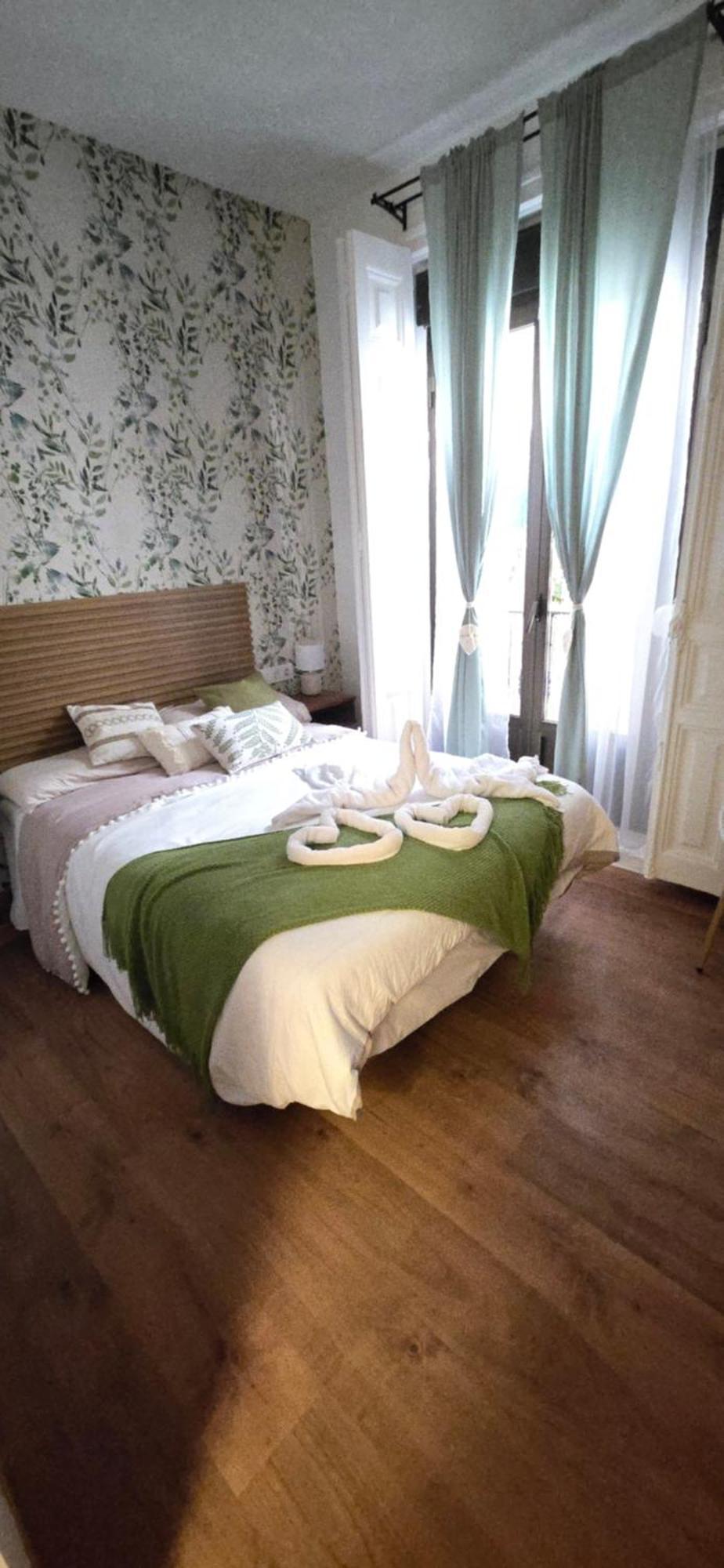 Habitaciones Universal Madrid Exterior photo